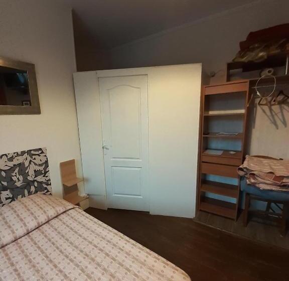 스탠다드 트리픔 룸 공동욕실, Les 4 Montagnes