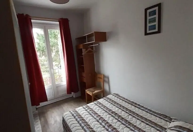 اتاق اکونومی با حمام مشترک, Les 4 Montagnes