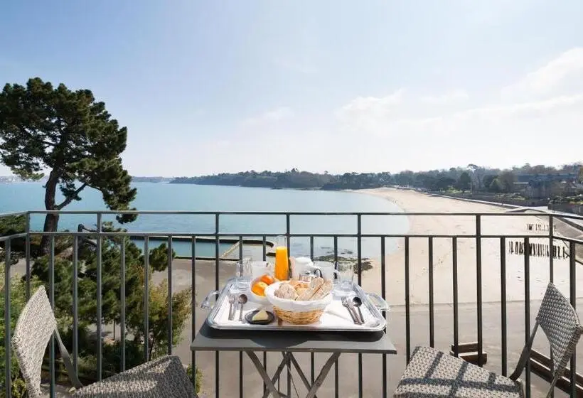 Perhesviitti, Restaurant Hotel Didier Méril
