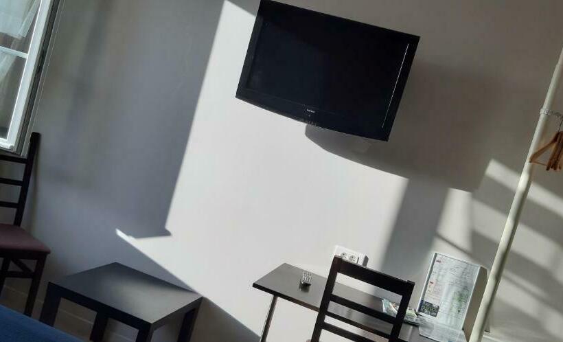 高级大房间, Saint François Précigné Soirée étape Sur Demande Proche Sablé Sur Sarthe