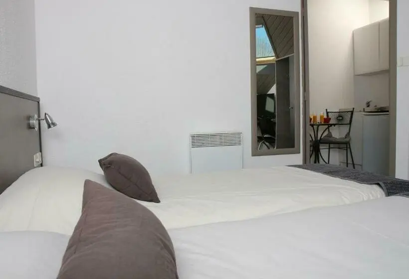 スタンダードスタジオ, Motel Du Val André