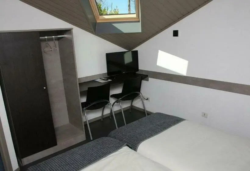 スタンダードルーム, Motel Du Val André