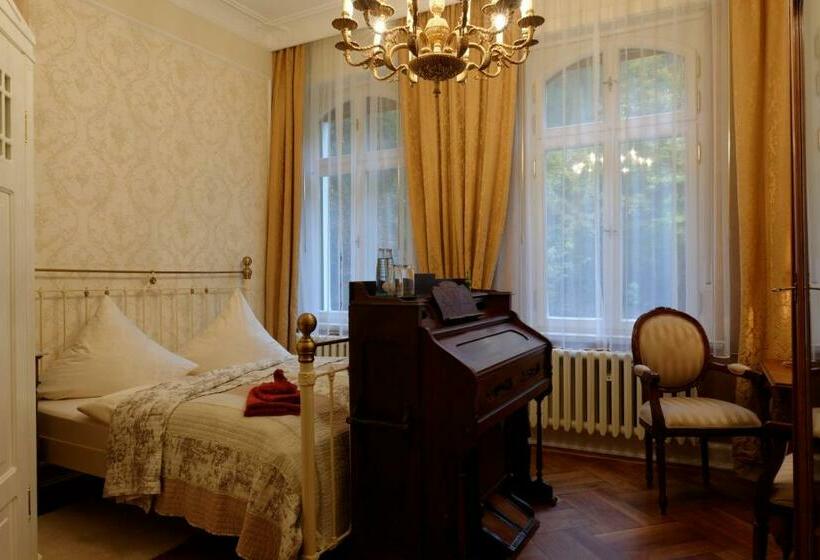 اتاق استاندارد سه نفره, Historische Pension Villa Uhlenhorst