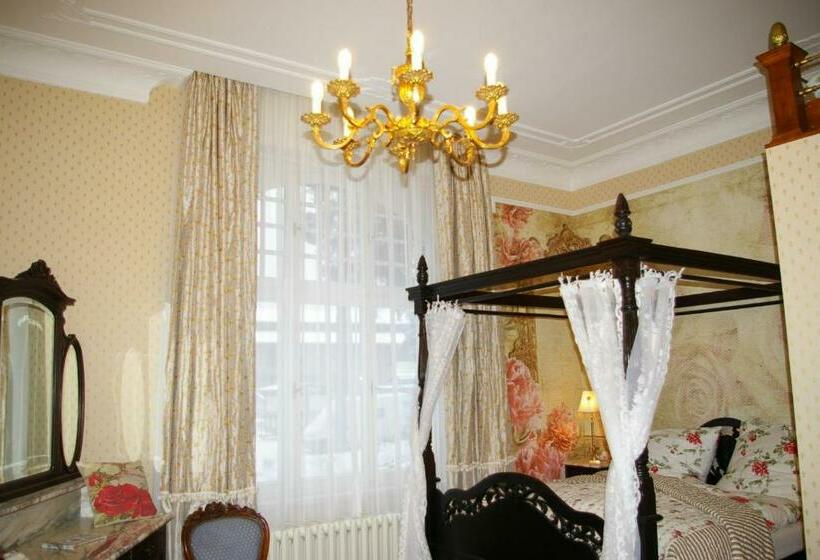 اتاق خانوادگی, Historische Pension Villa Uhlenhorst