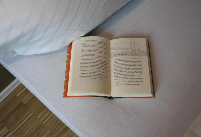 スタンダードルーム, Five Reasons Hostel &