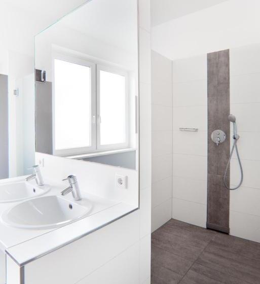 スタンダードルーム, Five Reasons Hostel &