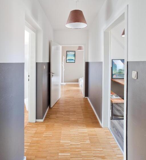 ２ベッドルームアパートメント, Five Reasons Hostel &