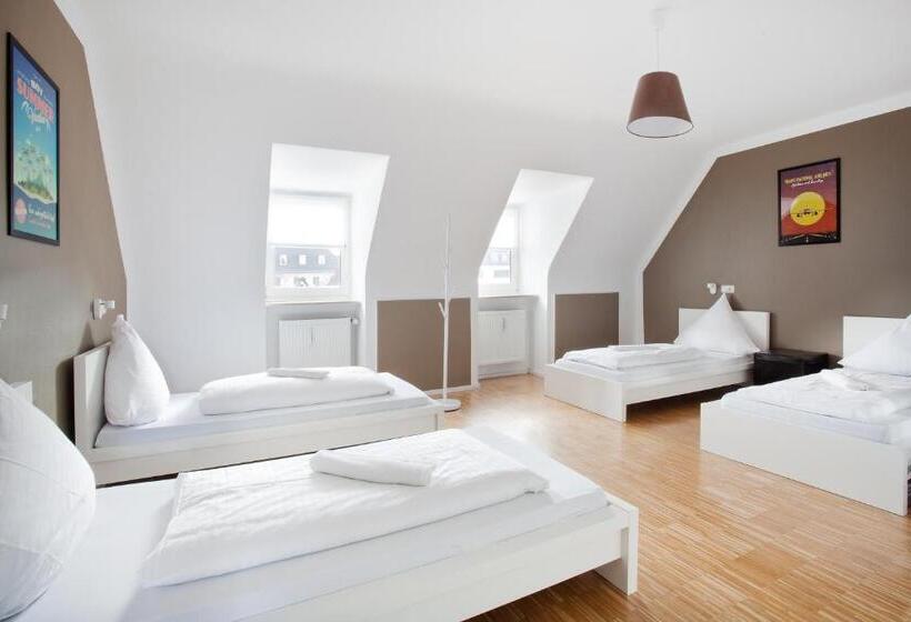 ２ベッドルームアパートメント, Five Reasons Hostel &