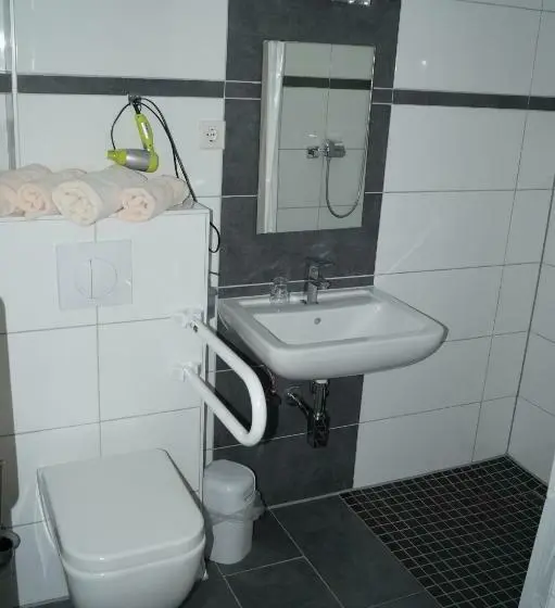 Standard Yhden Hengen Huone, Forsthaus Ferienhotel Am Dobrock