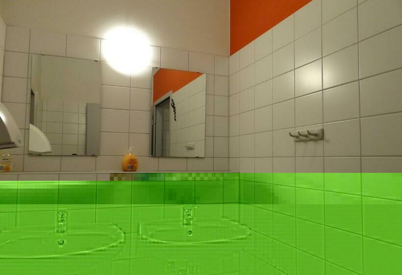 Номер Стандарт Индивидуальный Совместная Ванная, Hostel Stralsund