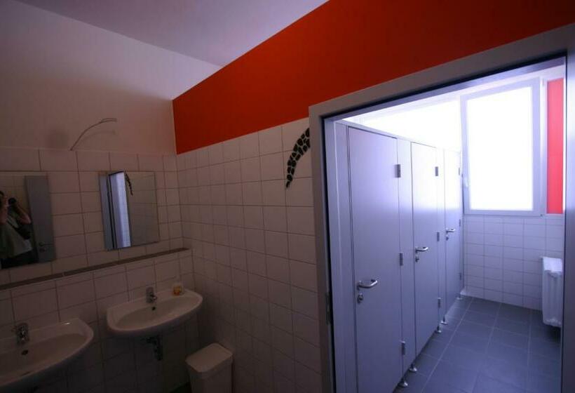 Номер Стандарт Индивидуальный Совместная Ванная, Hostel Stralsund