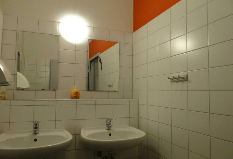 Номер Стандарт Совместная Ванная, Hostel Stralsund