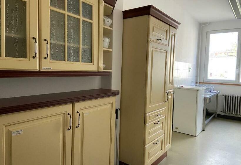 Номер Стандарт Индивидуальный Совместная Ванная, Hostel Stralsund