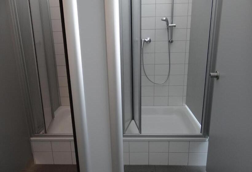 Номер Стандарт Четырехместный Совместный Санузел, Hostel Stralsund