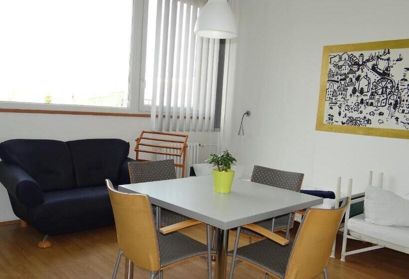 Номер Стандарт Четырехместный Совместный Санузел, Hostel Stralsund