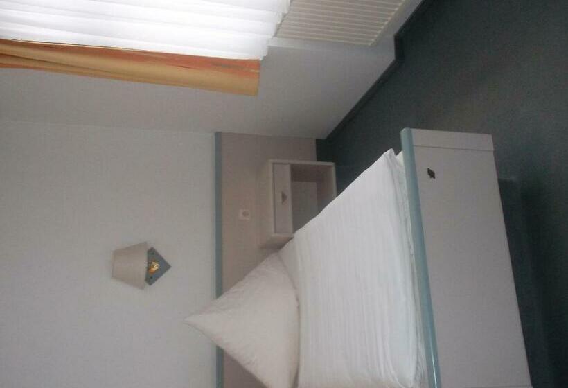 标准单人间, Am Seetor