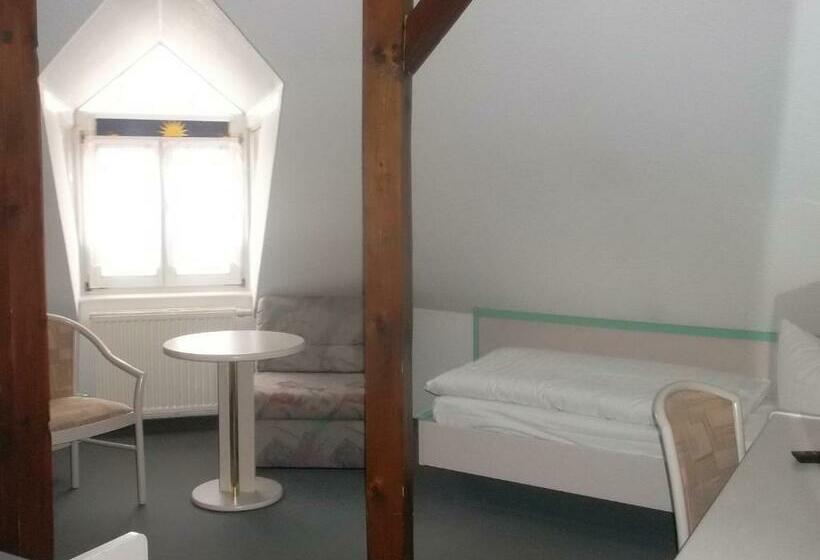 标准单人间, Am Seetor