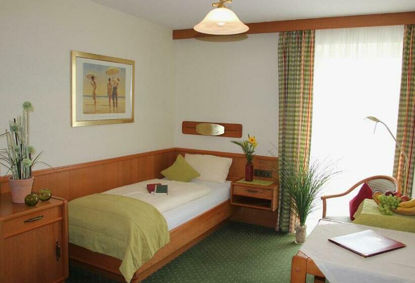 Standard Single Room with Balcony, Apart Hotel Pension Roßmayer