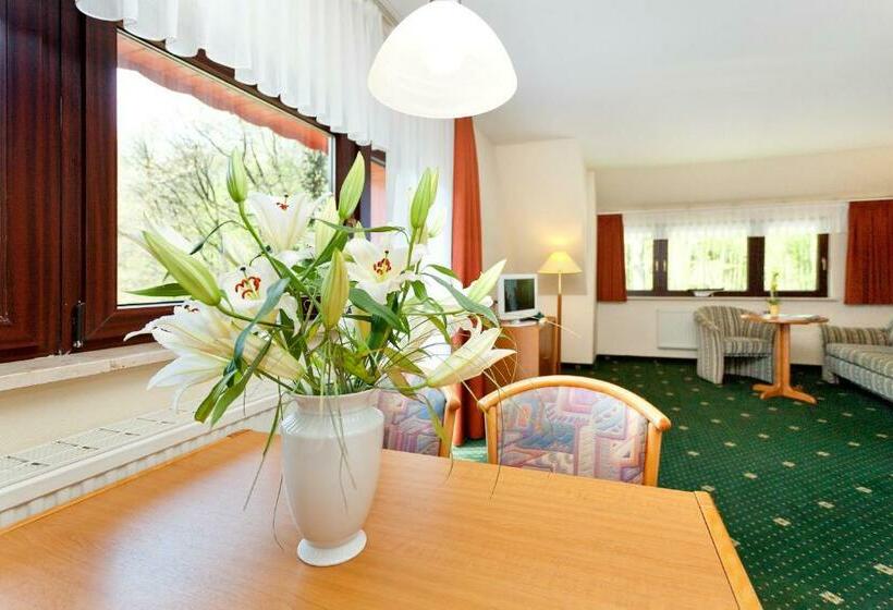 Семейный Номер, Restaurant & Hotel Baumhaus Hagen