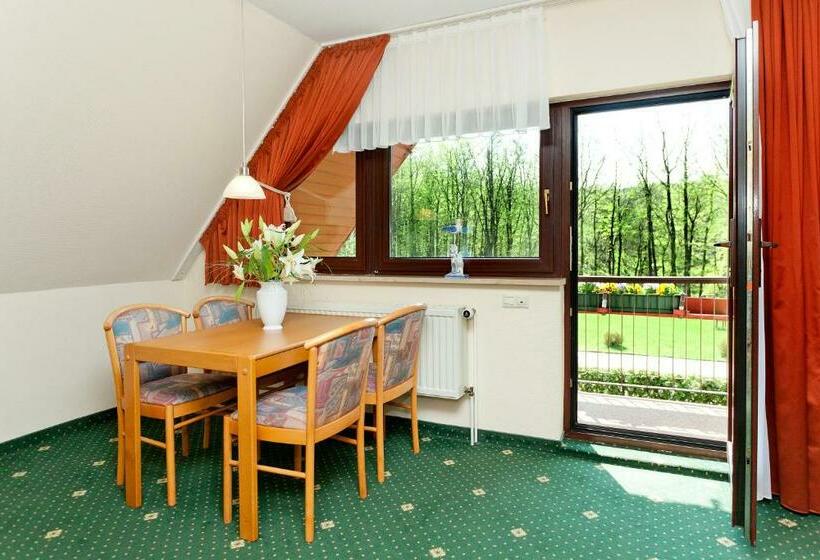 غرفة عائلية, Restaurant & Hotel Baumhaus Hagen