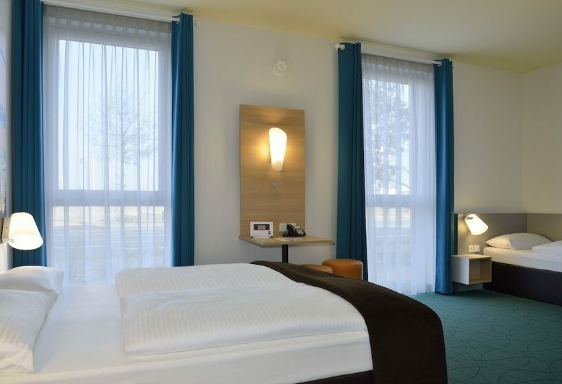 غرفة قياسية ثلاثية, B&b Hotel Köln Messe