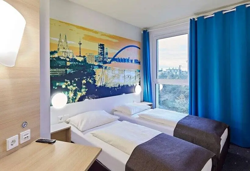 Standard Kolmen Hengen Huone, B&b Hotel Köln Messe