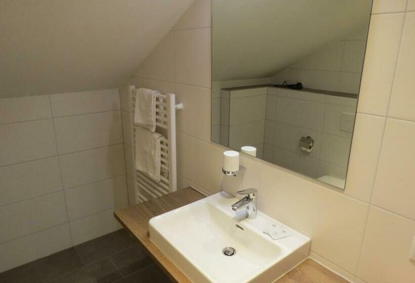 이코노미 룸, Büchelsteiner Hof