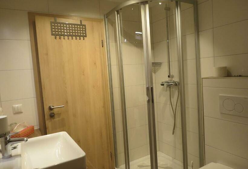 이코노미 룸, Büchelsteiner Hof