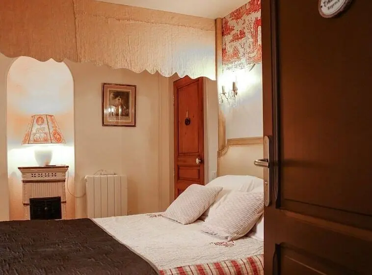 Huoneisto 1 Makuuhuone, Chambre D Hotes Le Petit Tertre