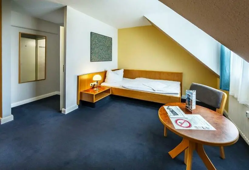 Standard Yhden Hengen Huone, Citypension Dessauroßlau