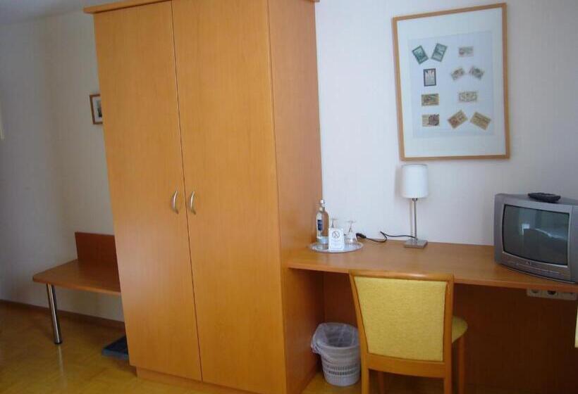 스탠다드 룸, Deutsches Haus