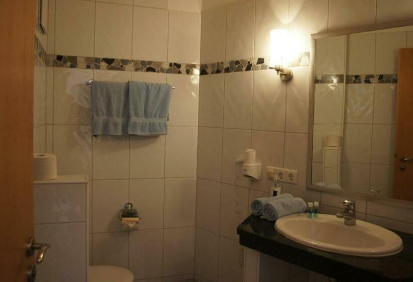 발코니 디럭스 룸, Gasthof Zum Adler   Wahlwies