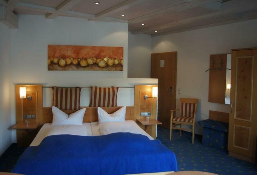 발코니 디럭스 룸, Gasthof Zum Adler   Wahlwies