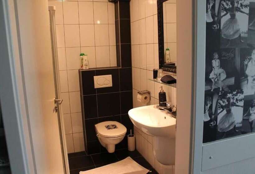 اتاق استاندارد سه نفره, Groote Engel