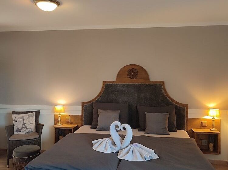 Quarto Triplo Estandar, Groote Engel