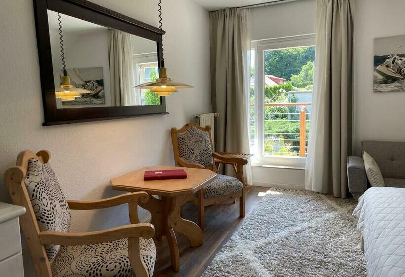 스탠다드 룸, Knurrhahn