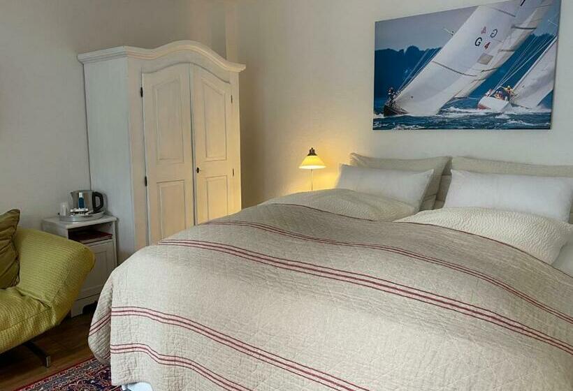 스탠다드 룸, Knurrhahn