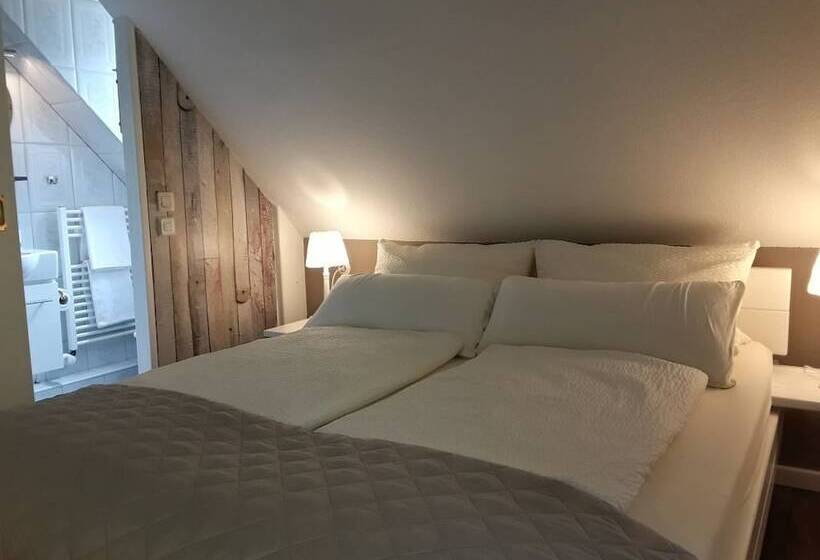 스탠다드 룸, Knurrhahn