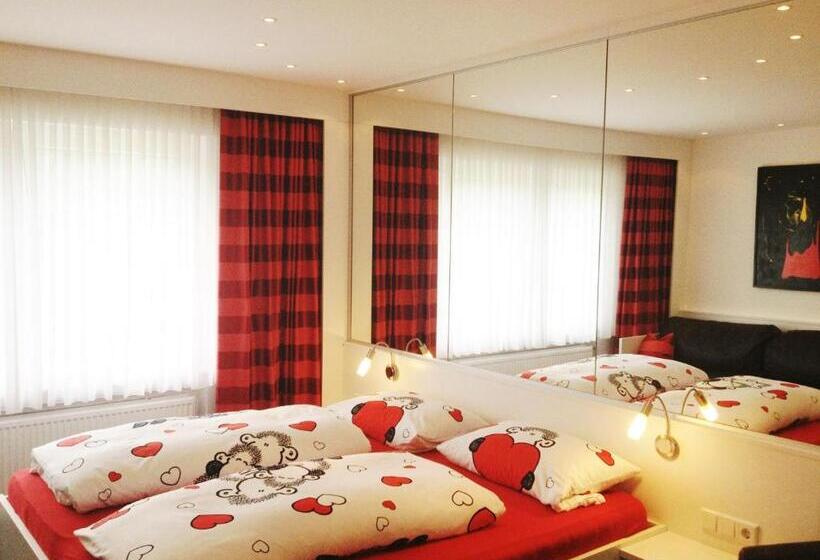 标准三人间, Landhaus Florian