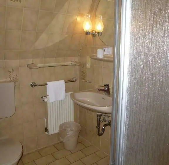 Standard Yhden Hengen Huone, Pension To Olen Slüüs Dagebüll