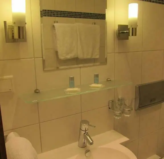 Standard Yhden Hengen Huone, Restaurant Große Wilde