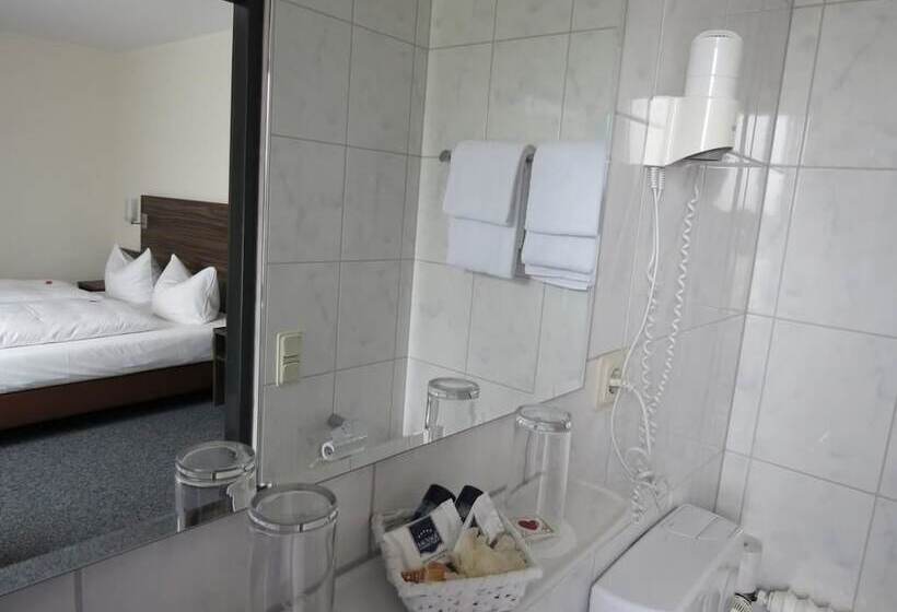 스탠다드 트리플 룸, Restaurant Zum Stern