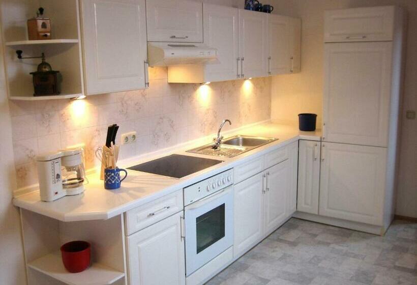 침실 1개 발코니 아파트, Rhodaer Grund