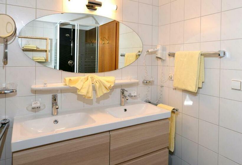 اتاق خانوادگی, Sonnhof S Ferienresidenz