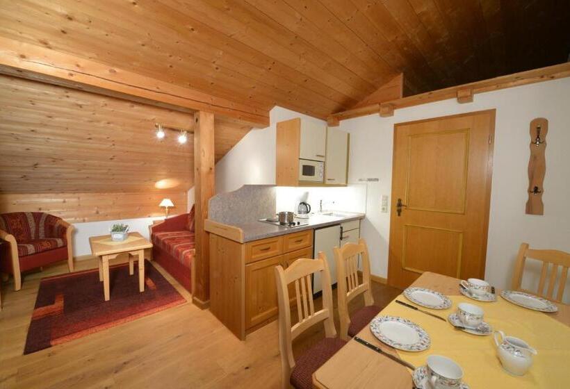 1 Bedroom Penthouse Apartment, Sonnhof S Ferienresidenz