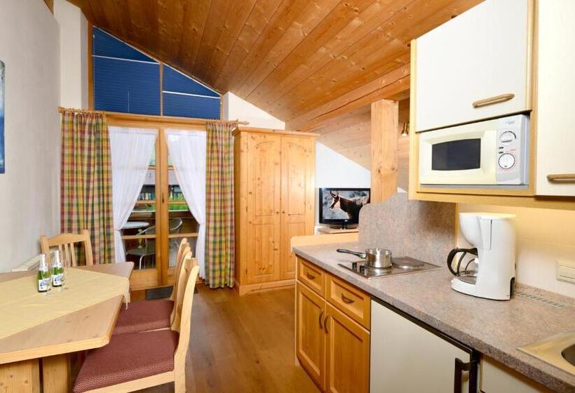 1 Bedroom Penthouse Apartment, Sonnhof S Ferienresidenz