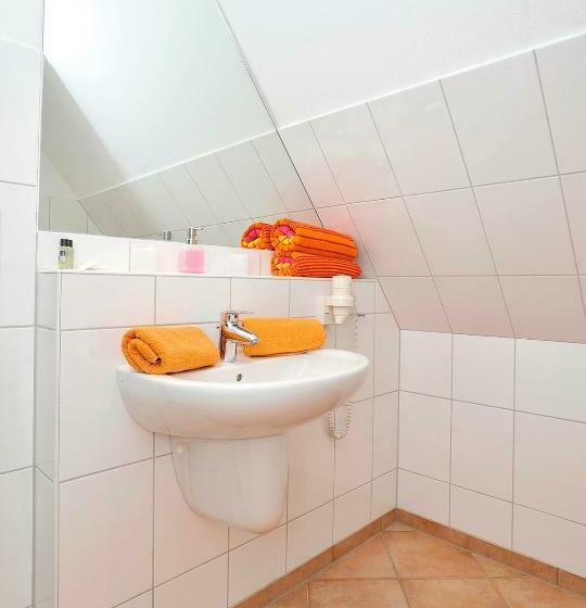 Номер Стандарт, Und Restaurant Petit Robby