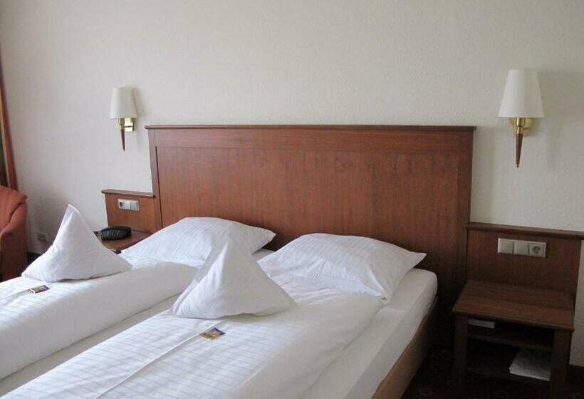 バルコニー付きスタンダードルーム, Weinhotel Rose