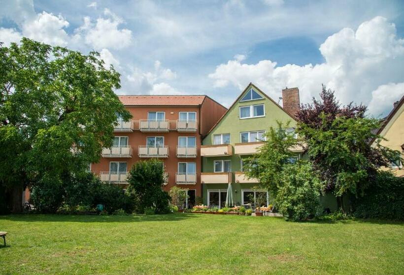 Номер Стандарт с Балконом, Weinhotel Rose
