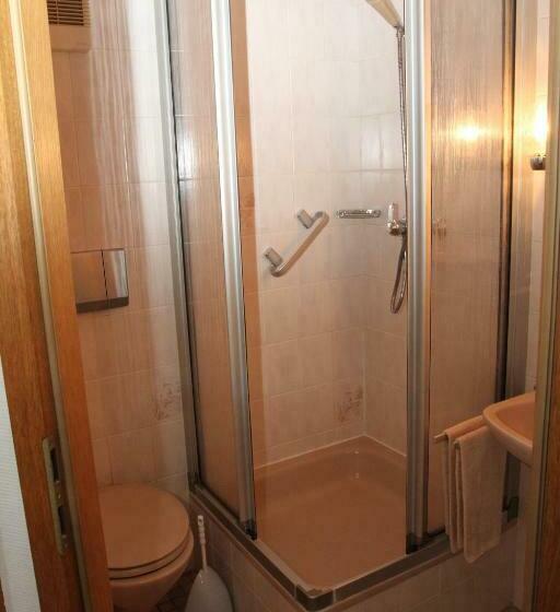 标准单人间, Zum Franziskaner